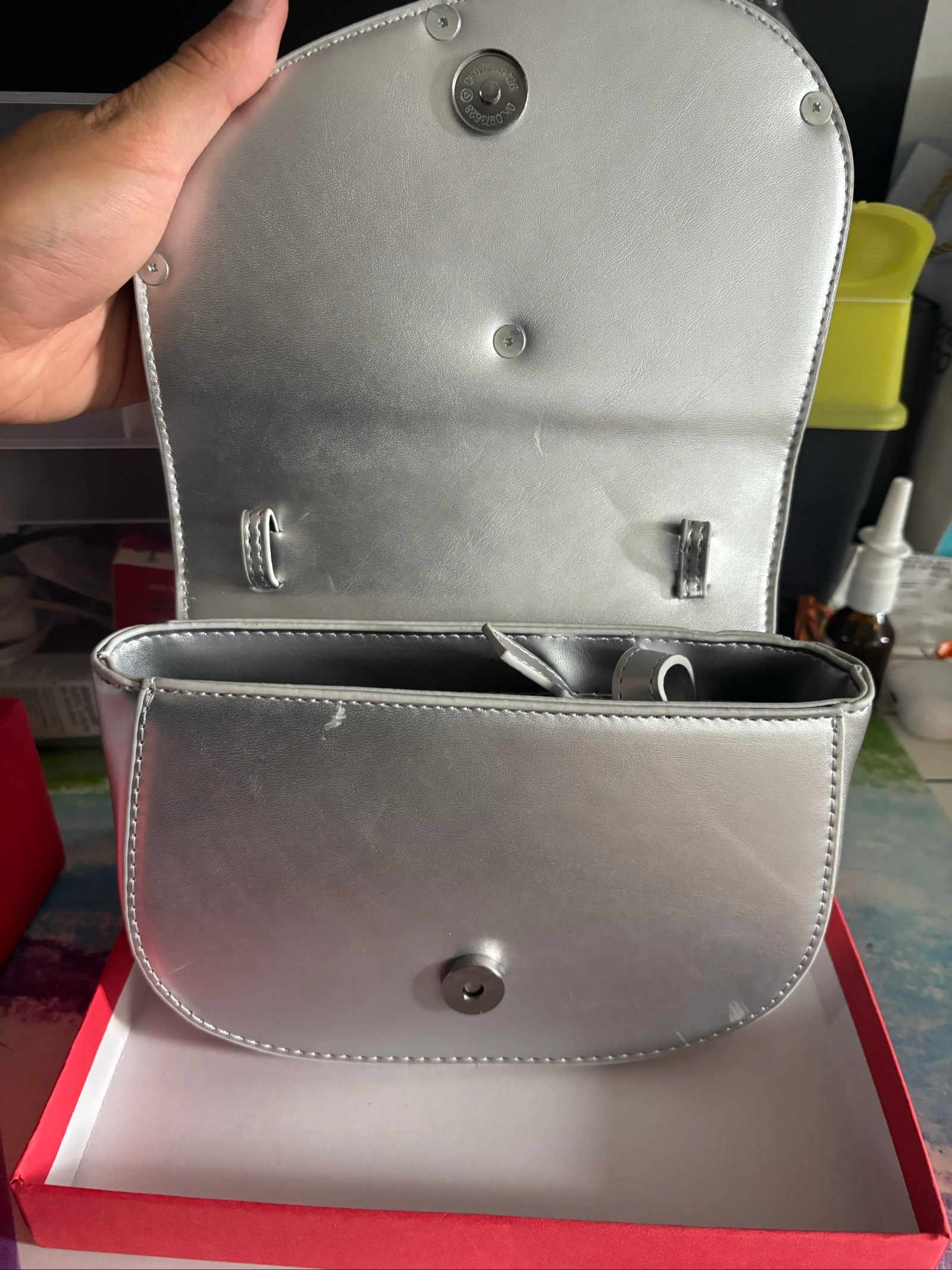 Zilveren schoudertas met metallic effect – Zeer goede staat – photo 3